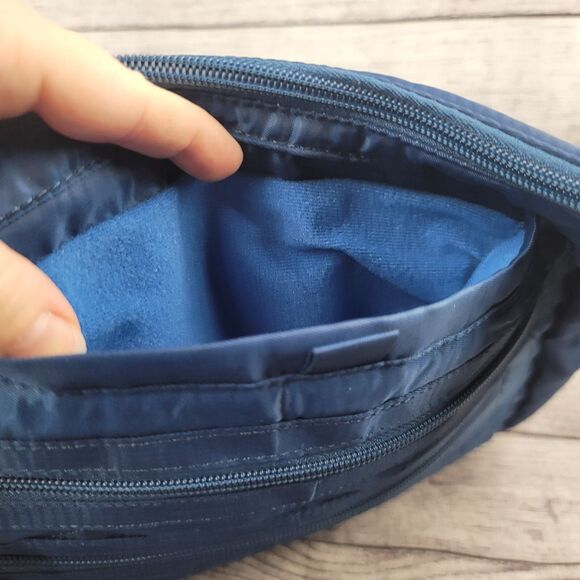 Lug Camper Blue Lightweight Crossbody - Picture 5 of 11